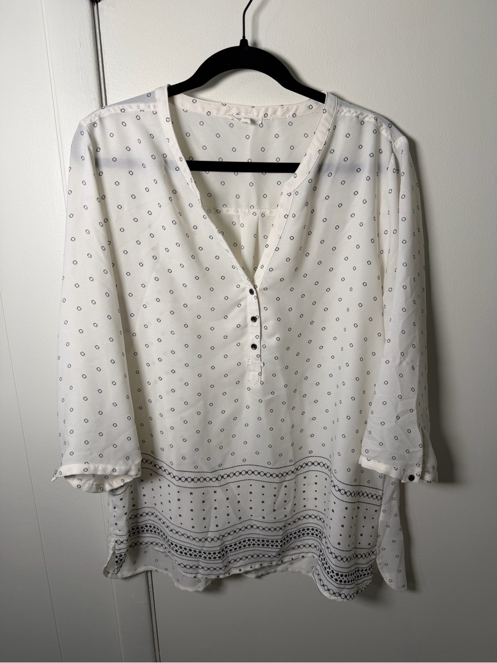 Maurices Women’s Sheer Printed V‑Neck Blouse | White & Black Boho Pattern | XL